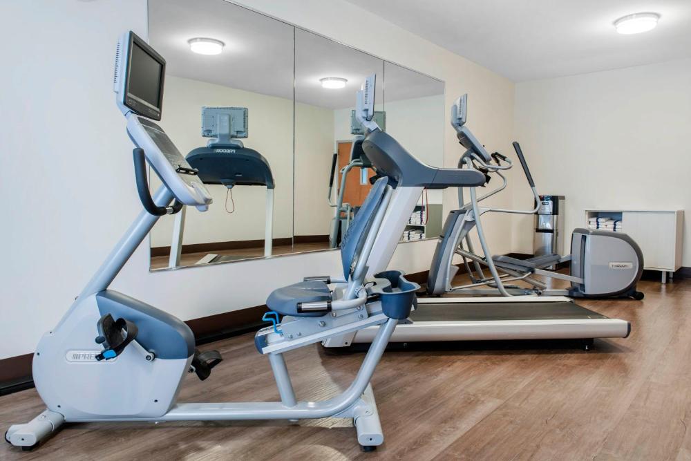 Holiday Inn Express & Suites Harrison by IHG